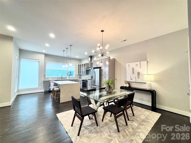 928 Westbrook Drive B, Charlotte, NC 28202