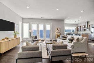 928 Westbrook Drive B, Charlotte, NC 28202