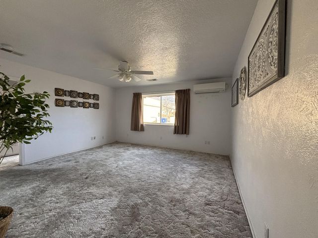 1221 La Charles Drive NE, Albuquerque, NM 87112