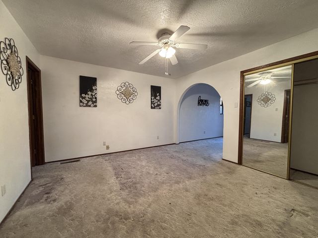 1221 La Charles Drive NE, Albuquerque, NM 87112