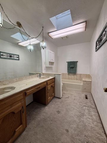 1221 La Charles Drive NE, Albuquerque, NM 87112