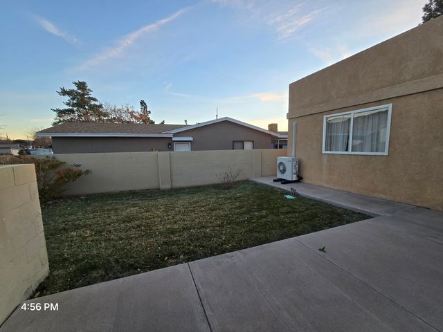 1221 La Charles Drive NE, Albuquerque, NM 87112