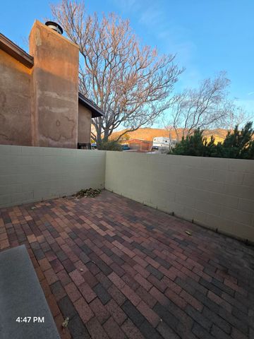 1221 La Charles Drive NE, Albuquerque, NM 87112