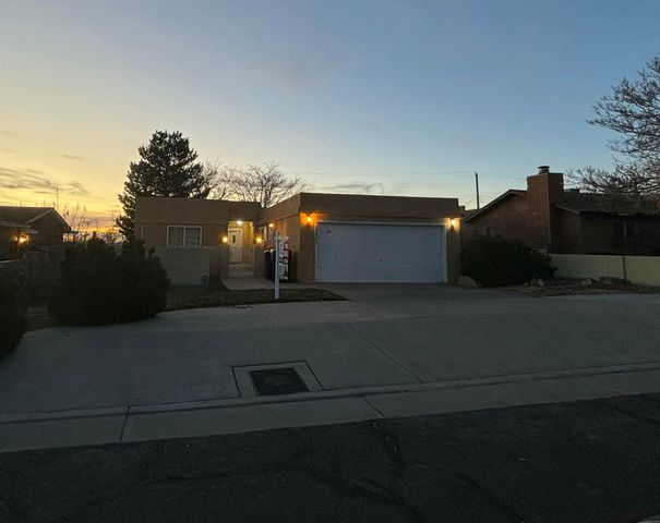 1221 La Charles Drive NE, Albuquerque, NM 87112