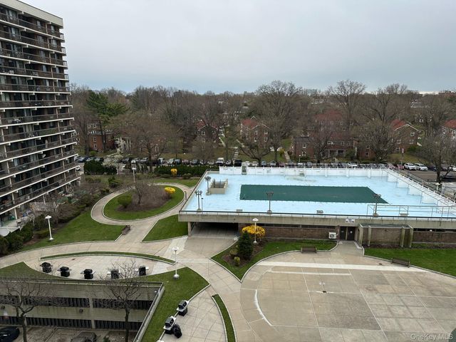 150-38 Union Turnpike 8L, Flushing, NY 11367