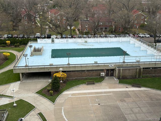 150-38 Union Turnpike 8L, Flushing, NY 11367