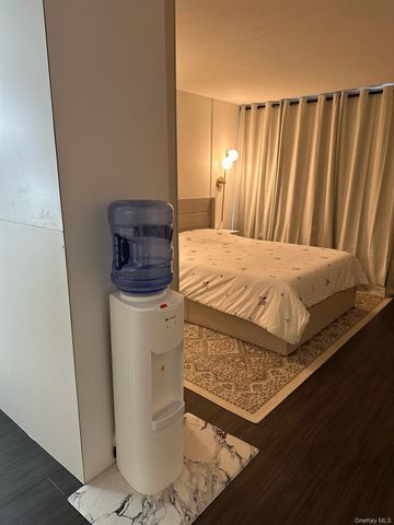 150-38 Union Turnpike 8L, Flushing, NY 11367