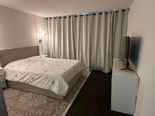 150-38 Union Turnpike 8L, Flushing, NY 11367