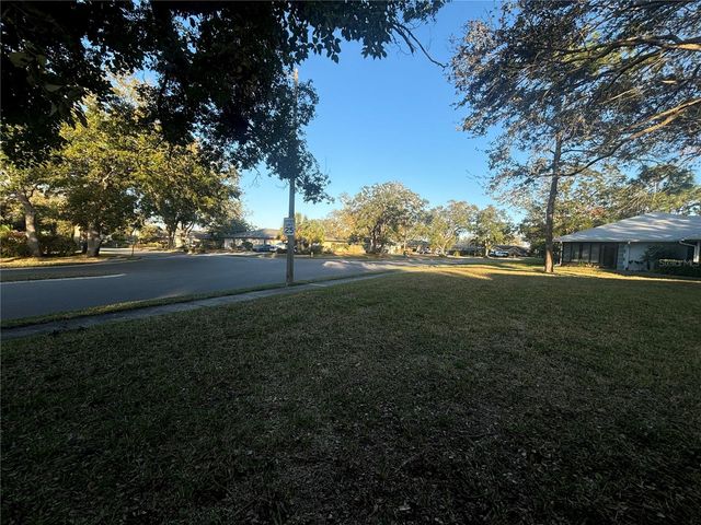 2765 COUNTRYSIDE BOULEVARD 106, Clearwater, FL 33761