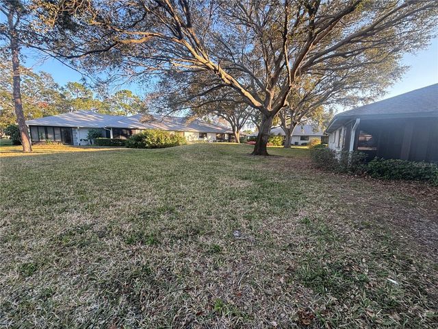 2765 COUNTRYSIDE BOULEVARD 106, Clearwater, FL 33761