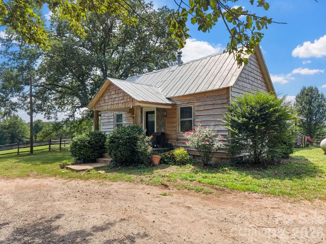 232 Blue Mountain Lane, Tryon, NC 28782