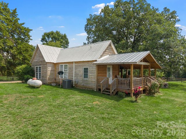 232 Blue Mountain Lane, Tryon, NC 28782
