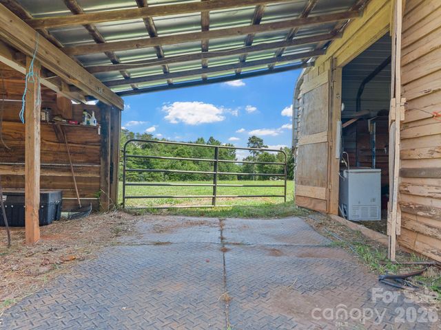 232 Blue Mountain Lane, Tryon, NC 28782