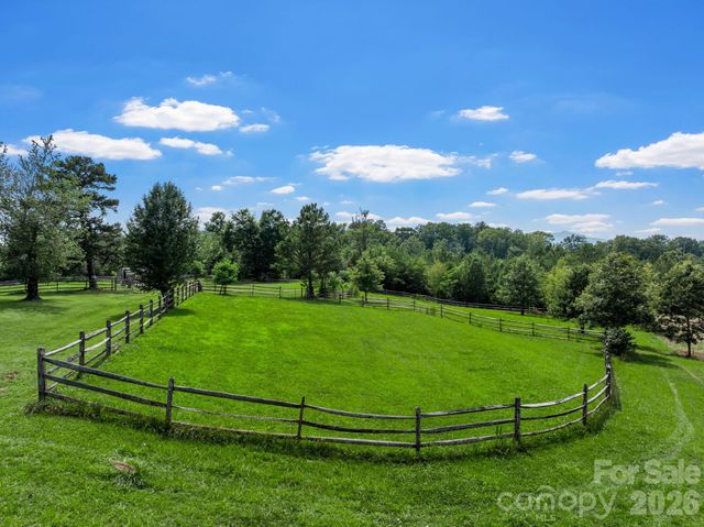 232 Blue Mountain Lane, Tryon, NC 28782