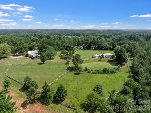 232 Blue Mountain Lane, Tryon, NC 28782