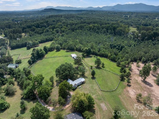 232 Blue Mountain Lane, Tryon, NC 28782