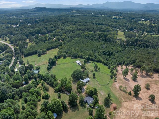 232 Blue Mountain Lane, Tryon, NC 28782