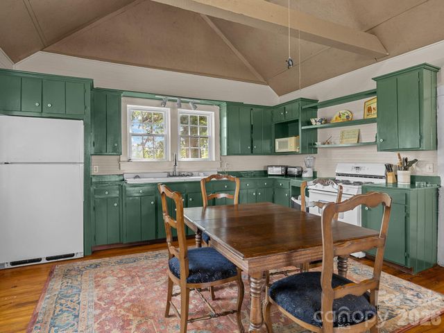 232 Blue Mountain Lane, Tryon, NC 28782