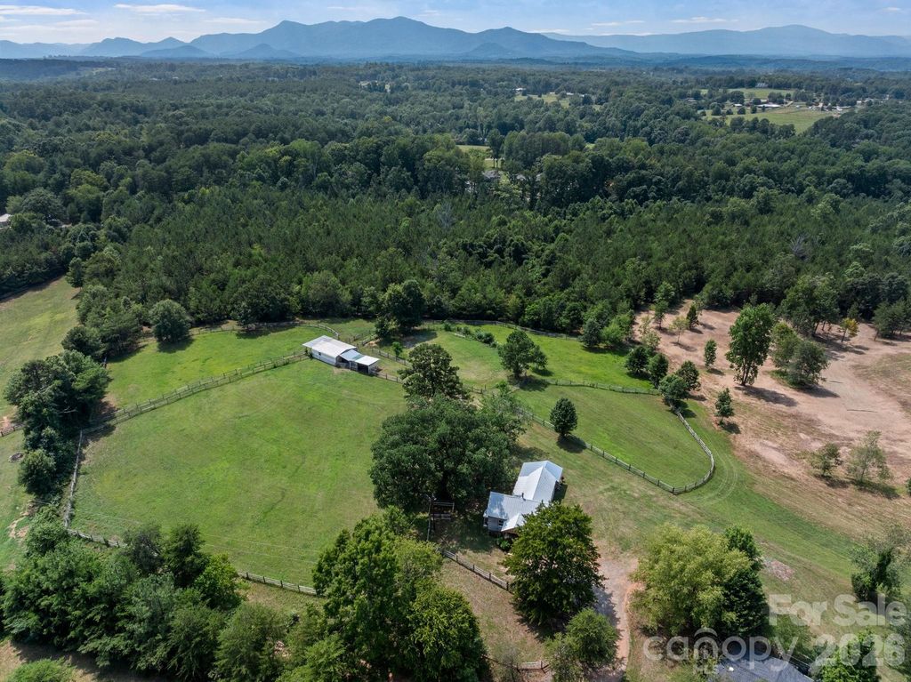 232 Blue Mountain Lane, Tryon, NC 28782