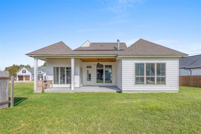 938 Northlake Court, Lake Charles, LA 70611