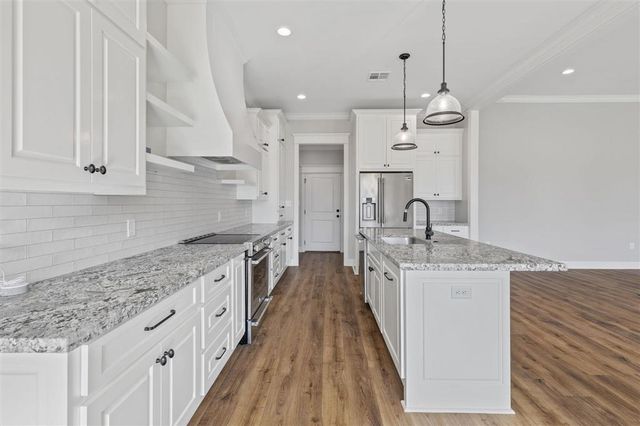 938 Northlake Court, Lake Charles, LA 70611