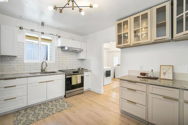 1816 39Th Ave, Oakland, CA 94601