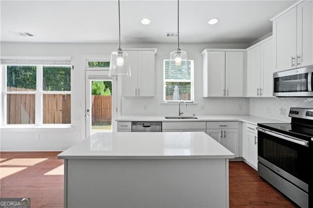 5825 Radford Loop, Fairburn, GA 30213