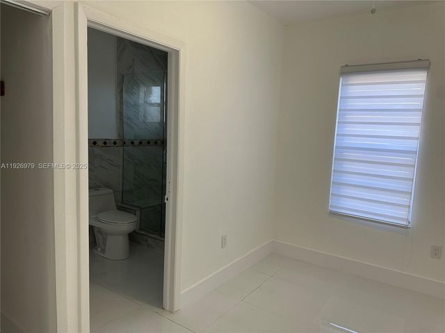 1922 NW 4th St A, Miami, FL 33125