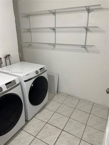 1922 NW 4th St A, Miami, FL 33125