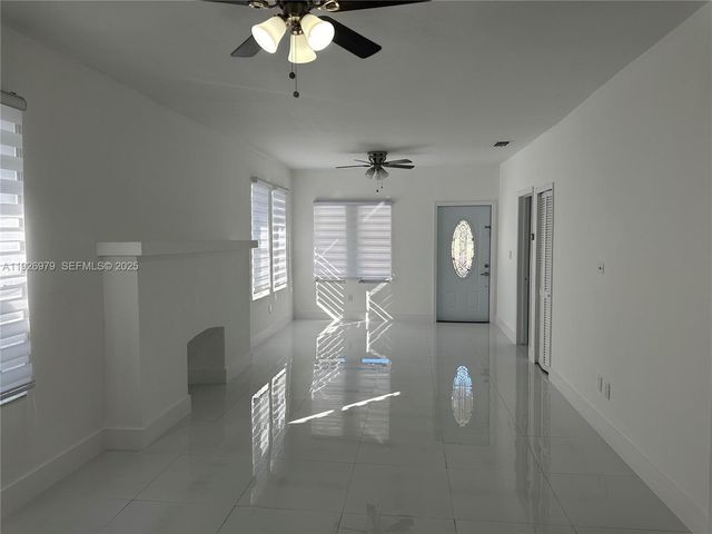 1922 NW 4th St A, Miami, FL 33125