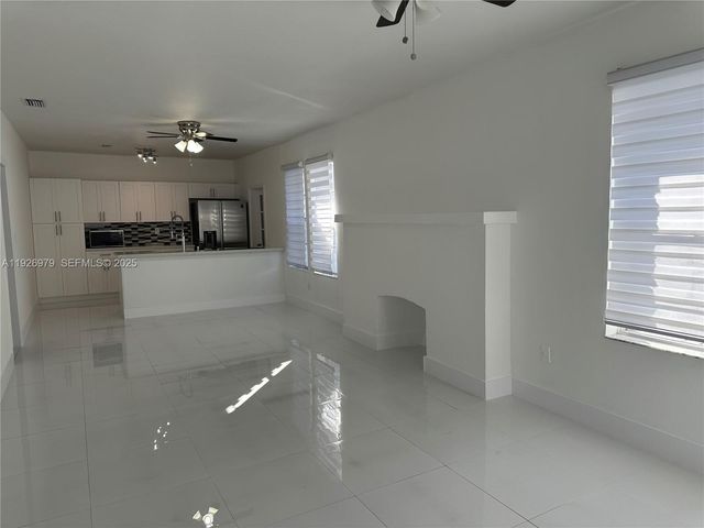 1922 NW 4th St A, Miami, FL 33125