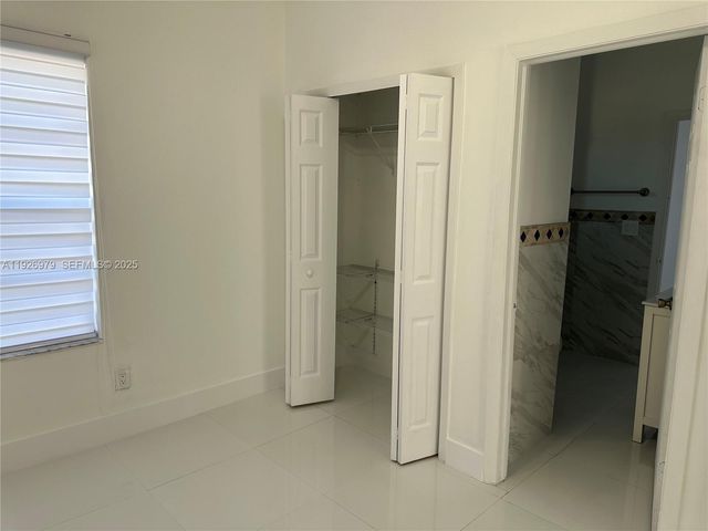 1922 NW 4th St A, Miami, FL 33125