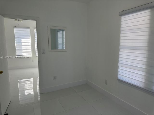 1922 NW 4th St A, Miami, FL 33125