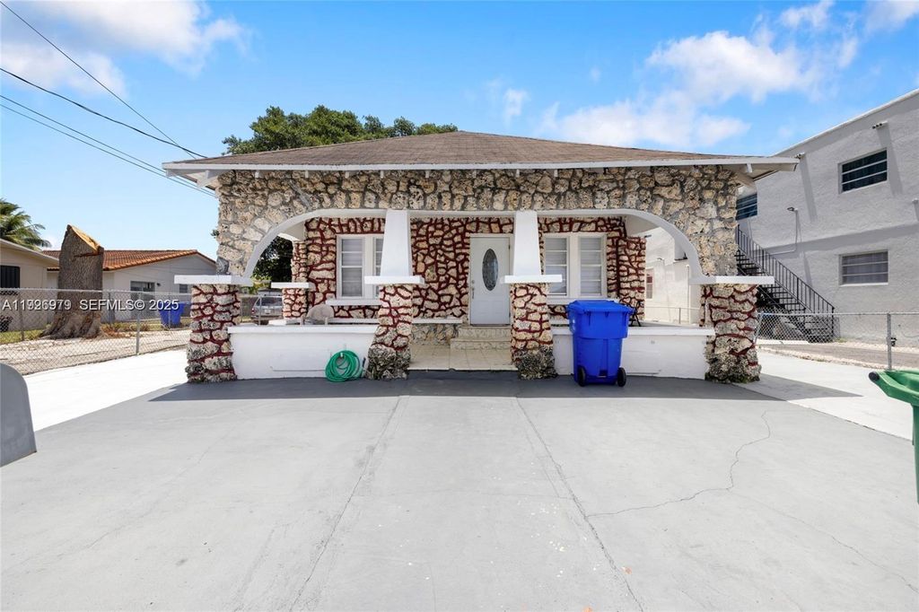 1922 NW 4th St A, Miami, FL 33125