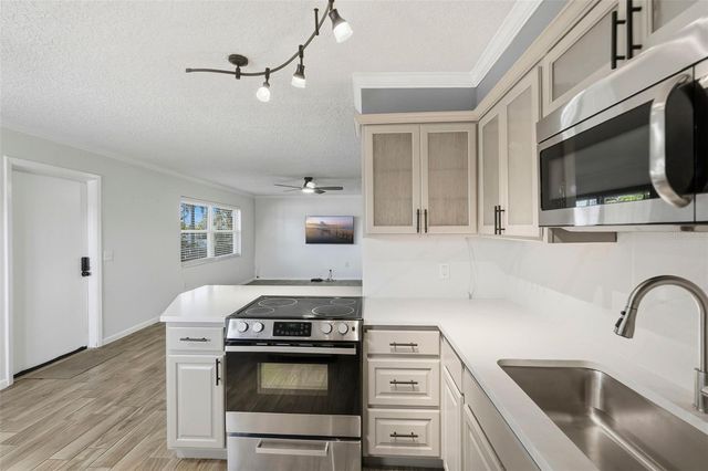 4050 4TH STREET N 229, St Petersburg, FL 33703