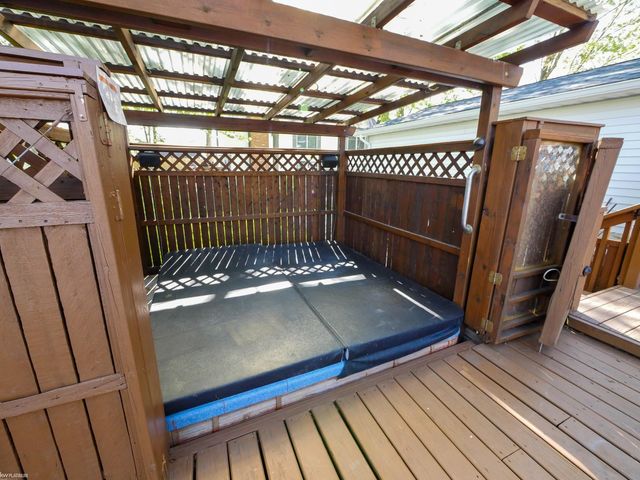 1950 Jackson Street, Saint Clair, MI 48079