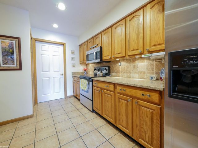1950 Jackson Street, Saint Clair, MI 48079