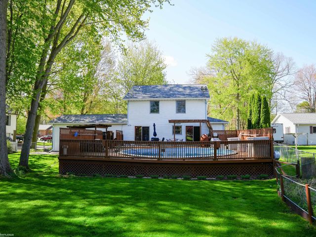 1950 Jackson Street, Saint Clair, MI 48079