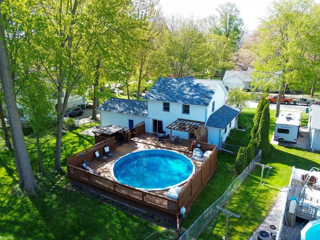1950 Jackson Street, Saint Clair, MI 48079