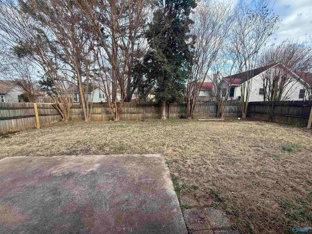 143 Hollington Drive NE, Huntsville, AL 35811