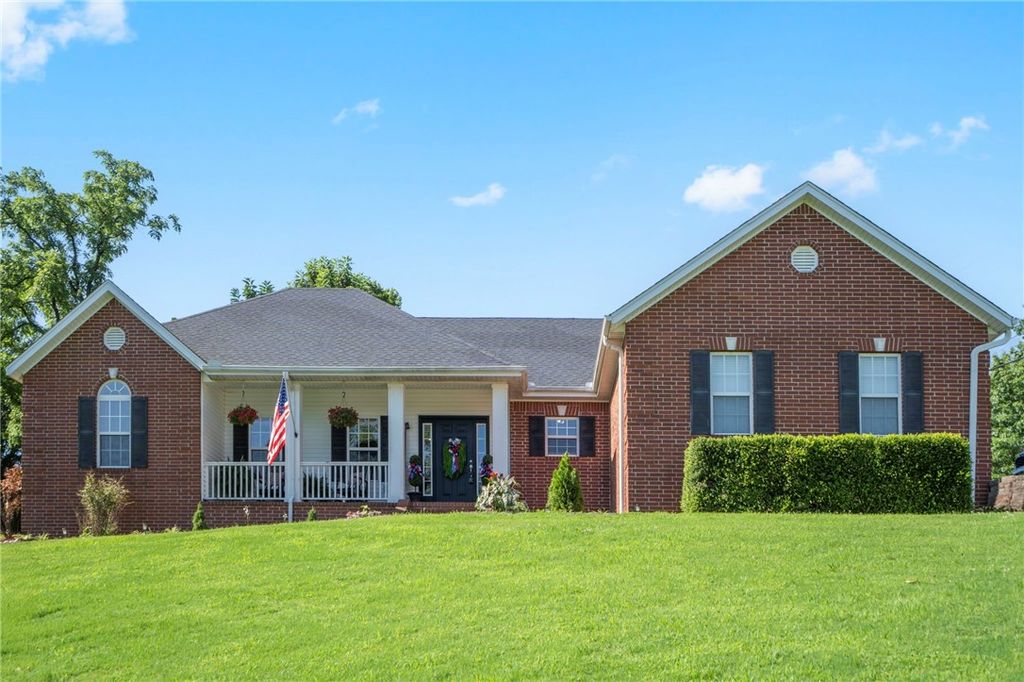 714 Clayton Road, Cave Springs, AR 72718