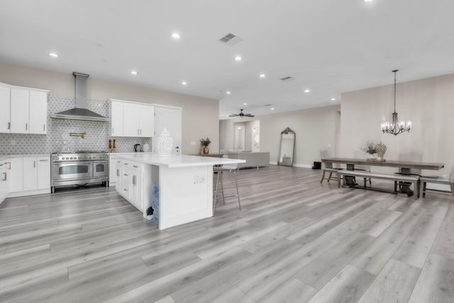 7680 Old Auburn Rd, Citrus Heights, CA 95610