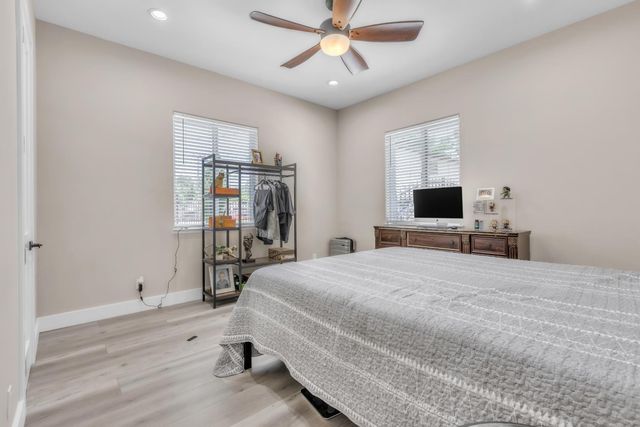 7680 Old Auburn Rd, Citrus Heights, CA 95610