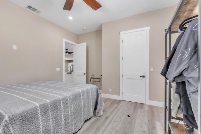 7680 Old Auburn Rd, Citrus Heights, CA 95610