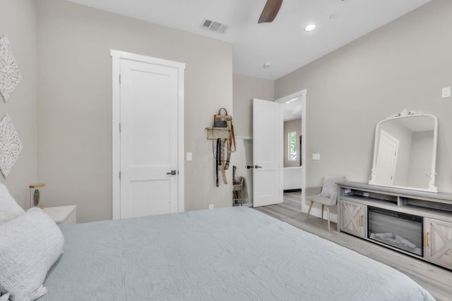 7680 Old Auburn Rd, Citrus Heights, CA 95610