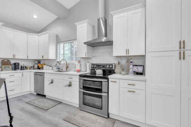 7680 Old Auburn Rd, Citrus Heights, CA 95610