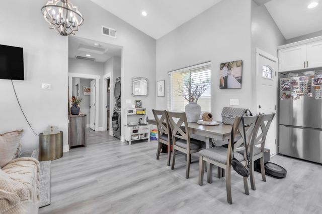 7680 Old Auburn Rd, Citrus Heights, CA 95610