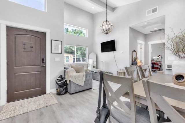 7680 Old Auburn Rd, Citrus Heights, CA 95610