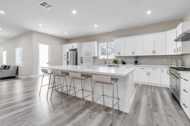 7680 Old Auburn Rd, Citrus Heights, CA 95610