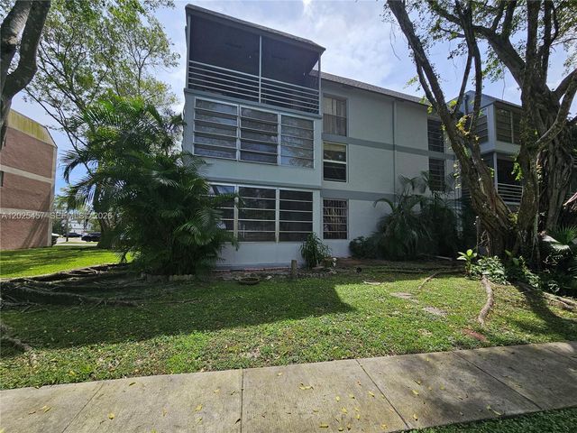 8380 Sands Point Boulevard J110, Tamarac, FL 33321